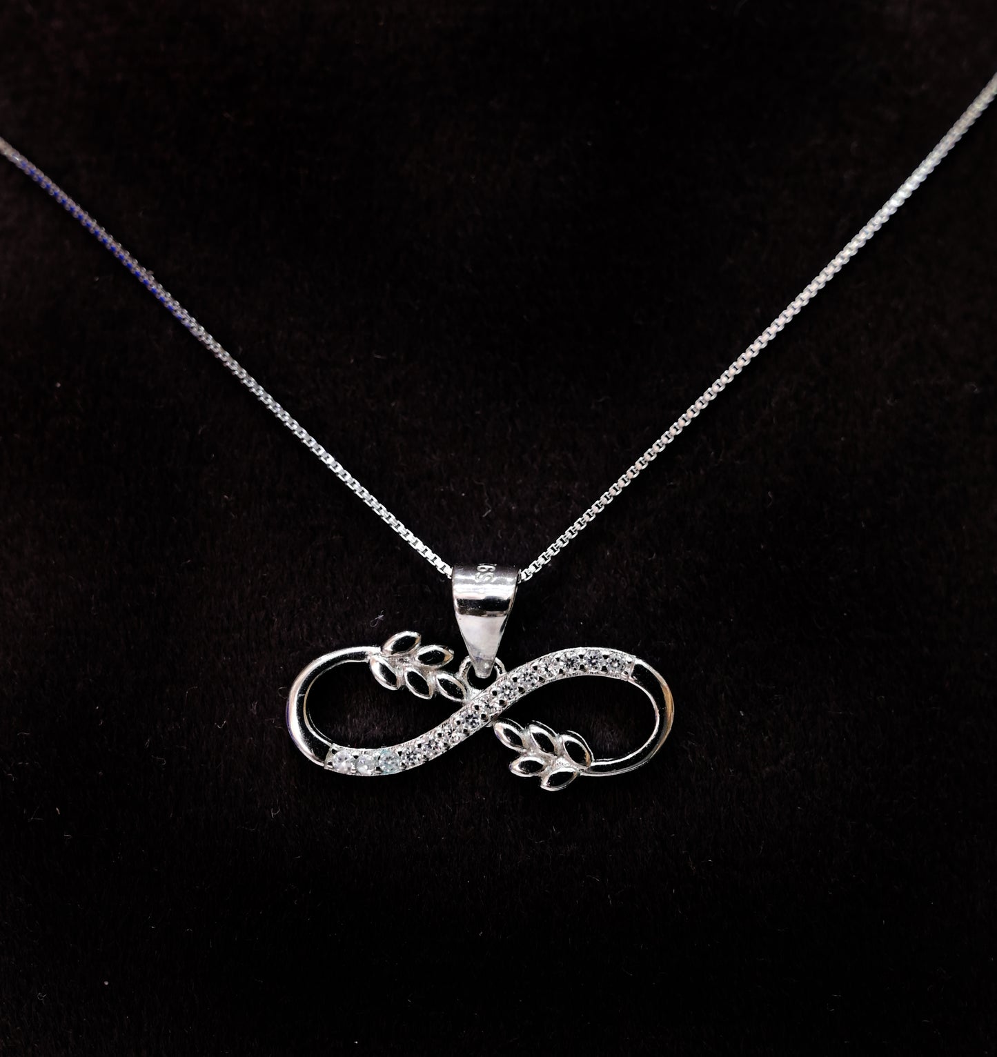 Infinity Leaf Silver Necklace